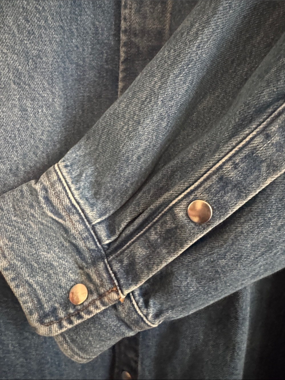 Aritzia Denim Forum Medium Blue Denim Shacket with Chest Pocket - Picture 4 of 5